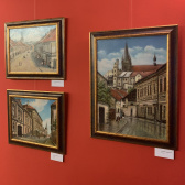 Výstava obrazů ve vestibulu